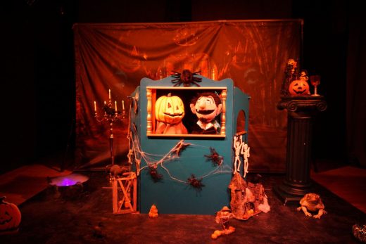 Castelet décoré pour Halloween