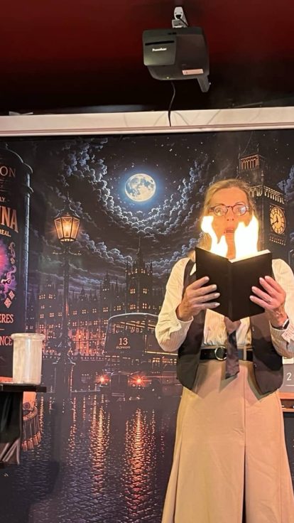 Magie : le livre en flammes